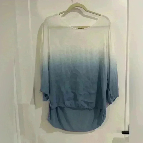 Ombre blouse - Picture 1 of 5